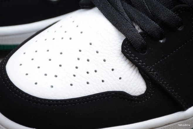 Rep TBkick White Jordan Green Mystic Air 1 553558-113 Low Black 0627